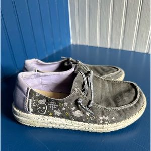 Hey Dude kids size 12